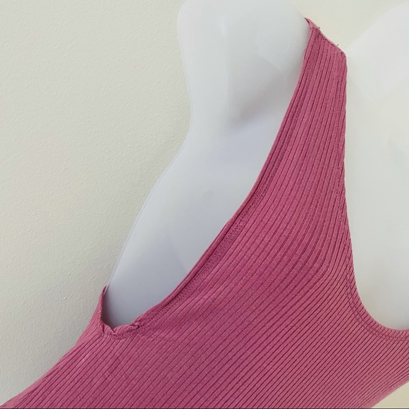 NWT New Ribbed Low Side Scoop Bodysuit Club Small - Picture 1 of 5